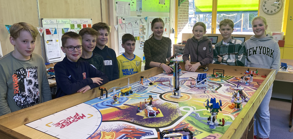 Kinderen van Linus Onderwijs naar finale First Lego League (Video)