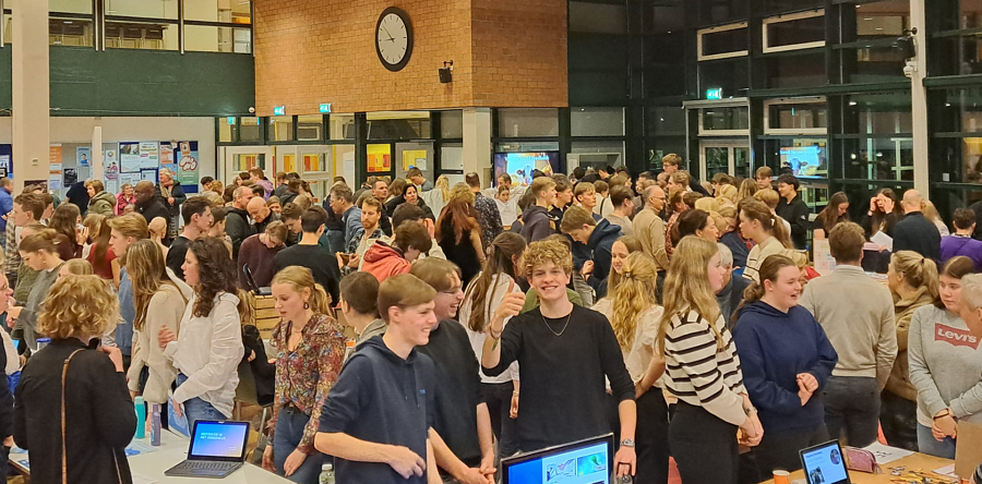 Presentatie-avond profielwerkstuk Willem van Oranje drukbezocht