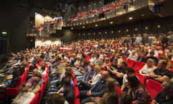 Drukte op de website van Theater De Leest: ruim 1500 mensen in de rij