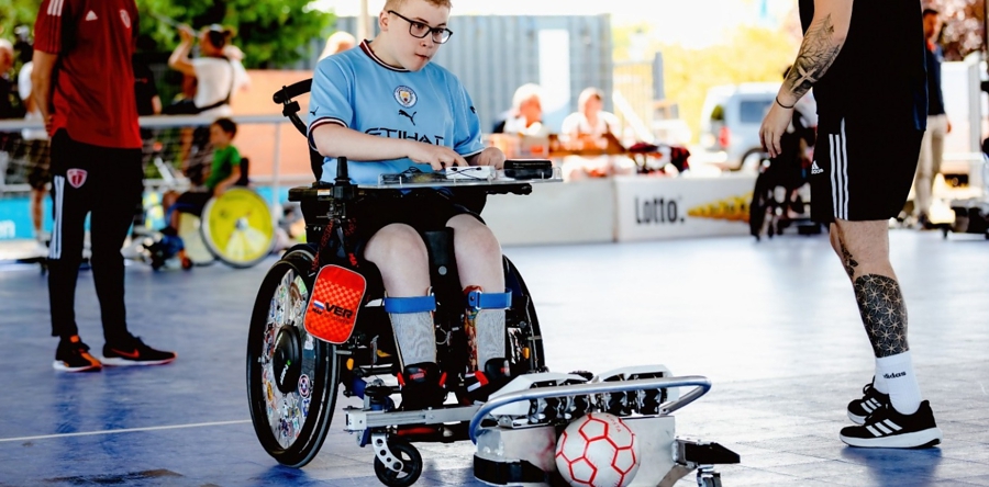 Samen RKC zet zich met organisaties in voor rolstoelvoetbal