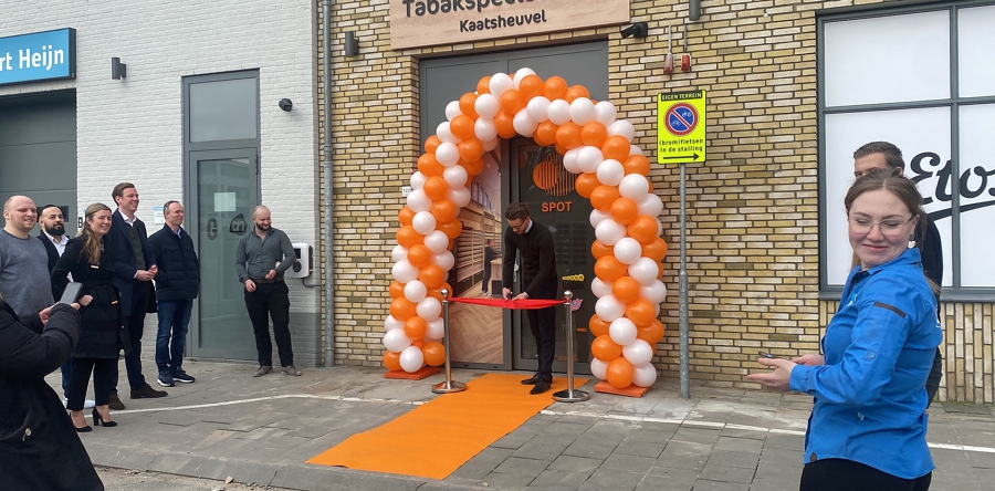 Albert Heijn opent tabakszaak in Kaatsheuvel (Video)