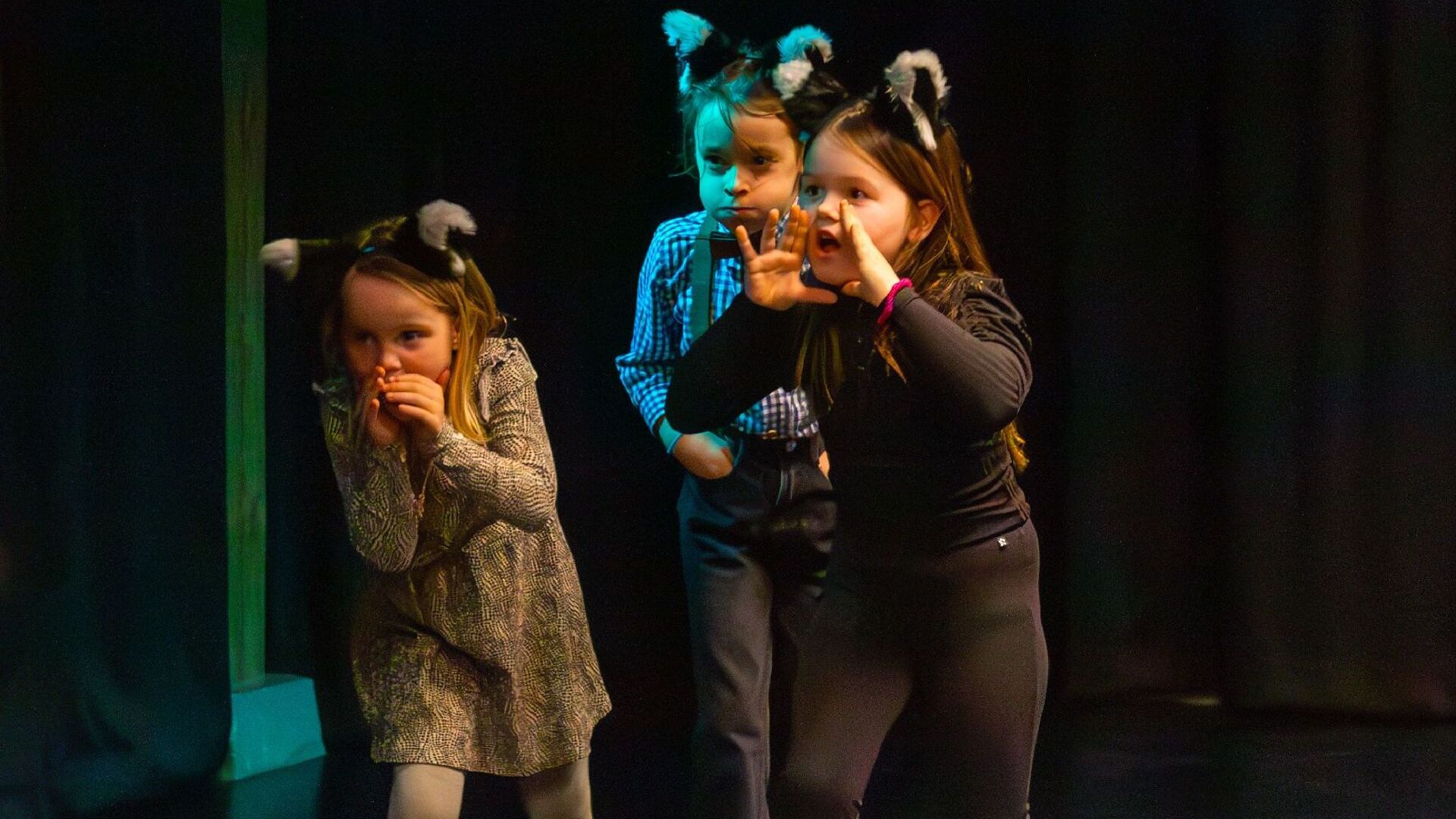 Podiumbeesten bij het Pieck Theaterfestival