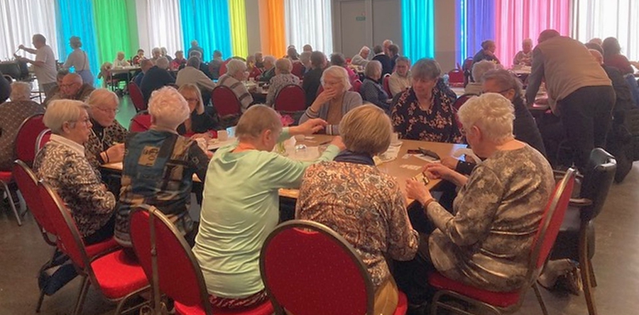 Ontmoeten op zondag in Buurthuis De Mand