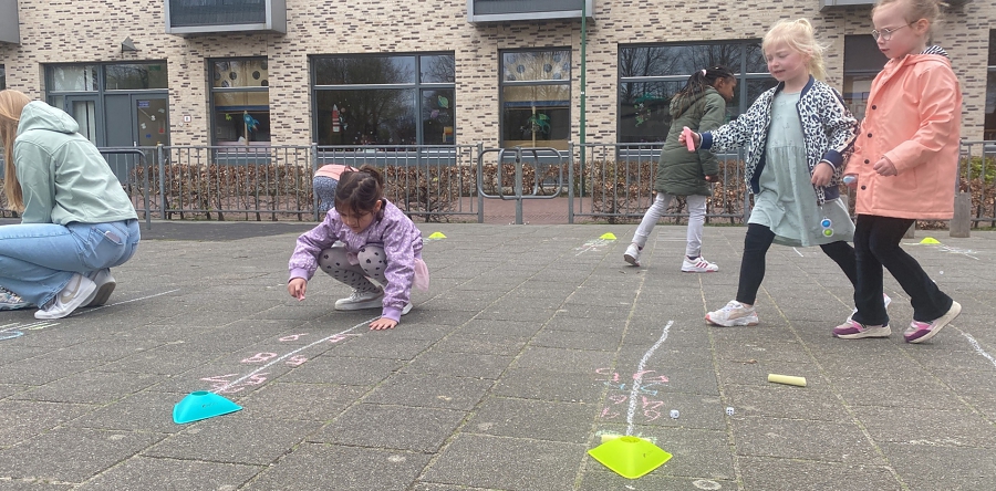 Buitenlesdag voor kinderen in Kaatsheuvel (Video)