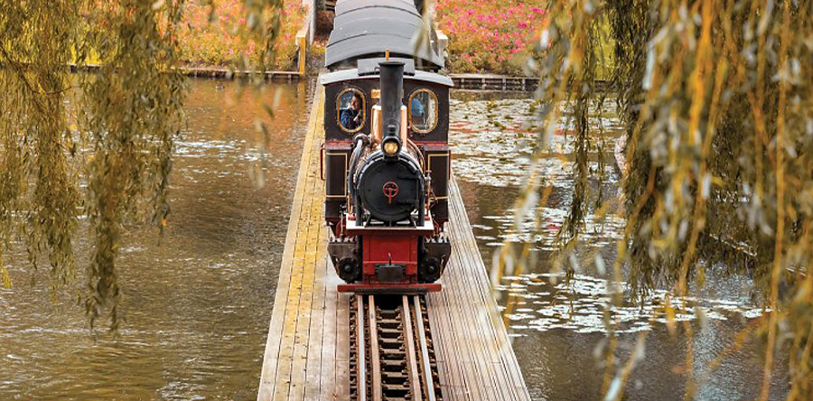 Nieuwe stap naar klimaatpositieve Efteling: Stoomtrein wordt elektrisch
