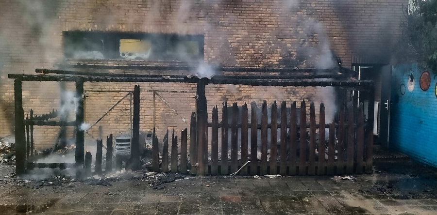 Politie onderzoekt brandstichting bij de Tovertuin en St Jansschool