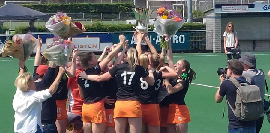 DES D1 maakt sprookje compleet en wint finale Silver Cup