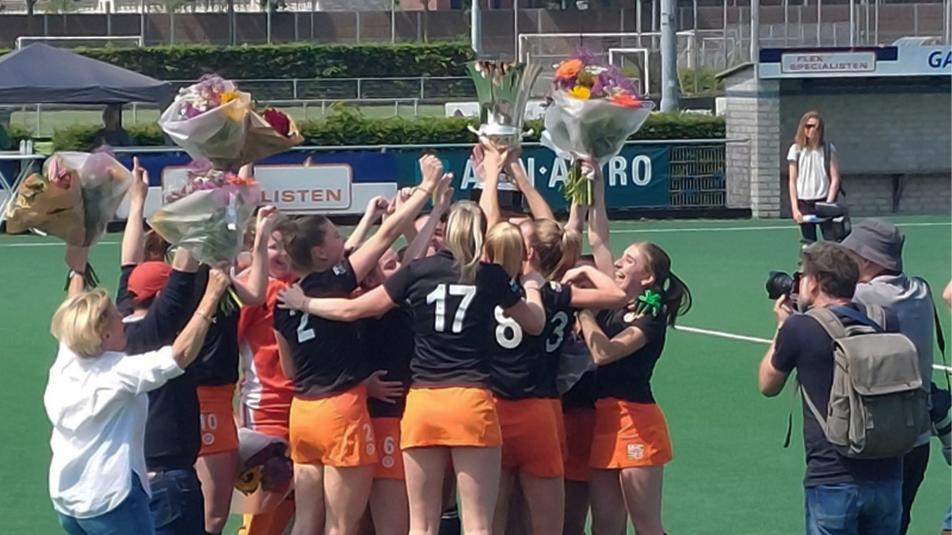 DES D1 maakt sprookje compleet en wint finale Silver Cup