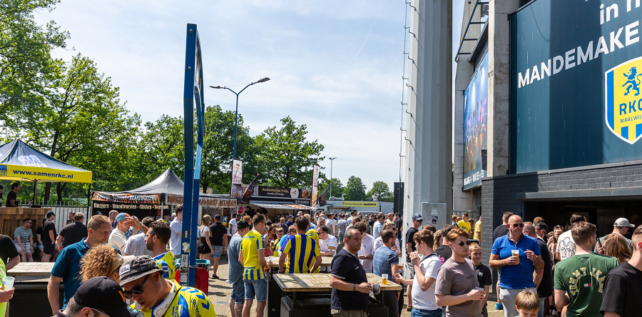 Willy Naessens Fanplein geopend tijdens PSV – RKC Waalwijk