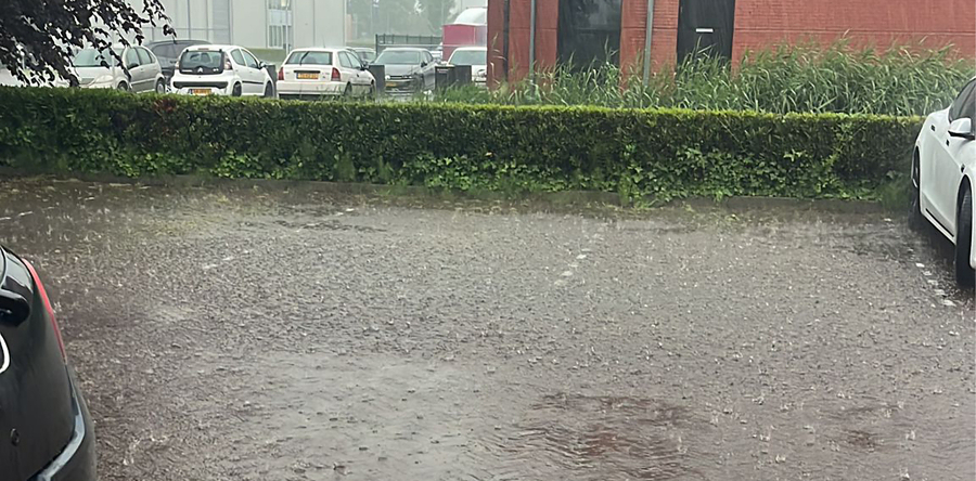 Kaatsheuvel en Waalwijk geteisterd door hevige regenval
