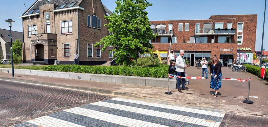 Nieuw zebrapad aan de Raadhuisstraat in Sprang-Capelle