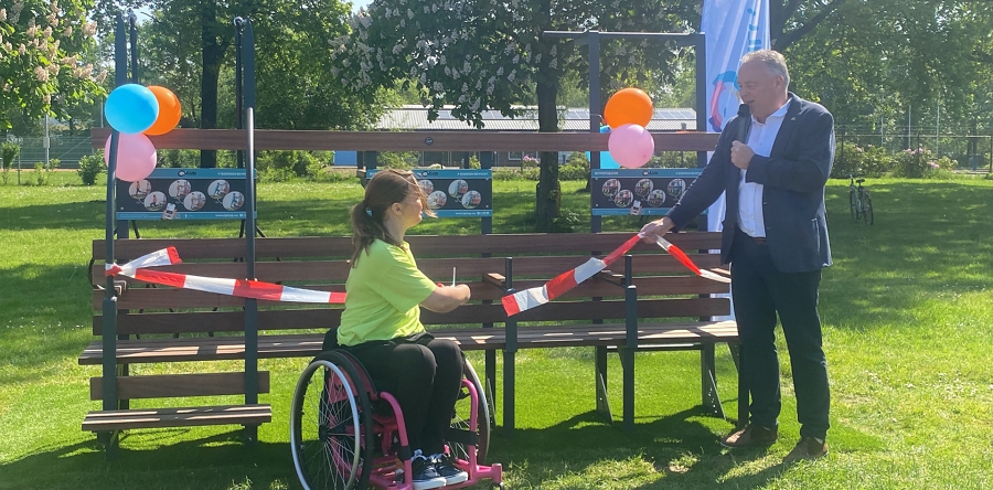 Opening beweegbank Dillenburgpark (Video)