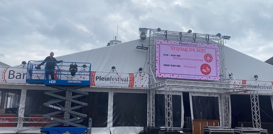 Opbouw van het Pleinfestival Kaatsheuvel (Video)