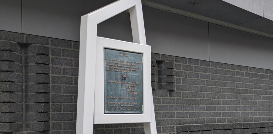 Kranslegging vanwege 79 jaar vrijheid Nederlands Koninkrijk