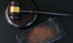 57-jarige huurbaas moet ruim vijf jaar de bak in voor neersteken huurders