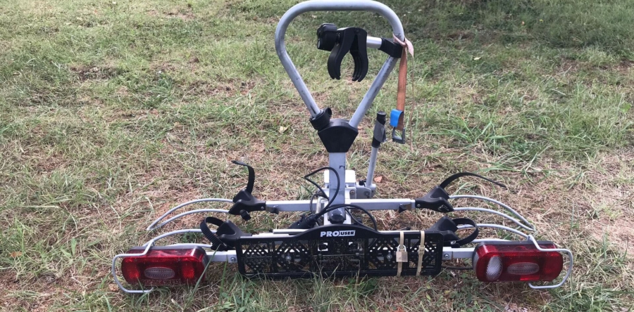 Dieven stelen fietsendragers in Oudheusden