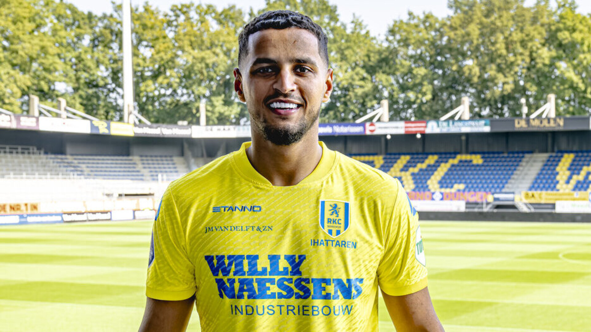 Mo Ihattaren tekent 1-jarig contract bij RKC Waalwijk