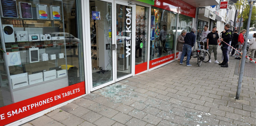 18-jarige jongen aangehouden als verdachte overval telefoonwinkel