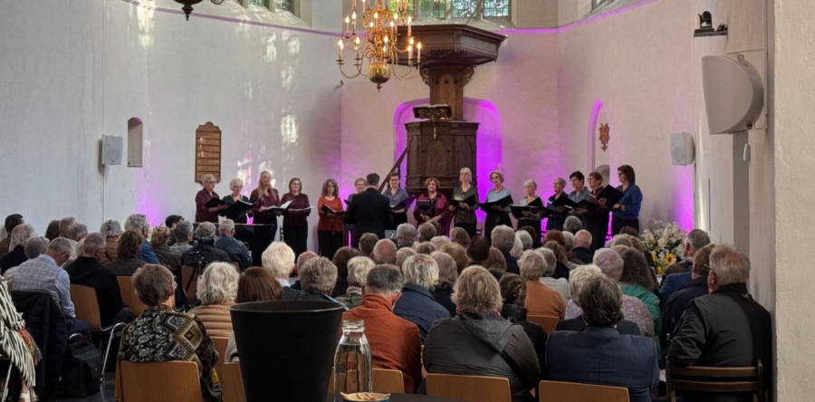 Vertrek van dirigent laat gemis achter bij vrouwenkoor Dal Cuore