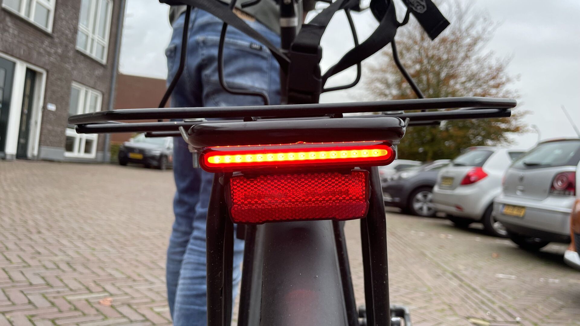 ValOpShop in Kaatsheuvel - goed verlicht de donkerte in op de fiets