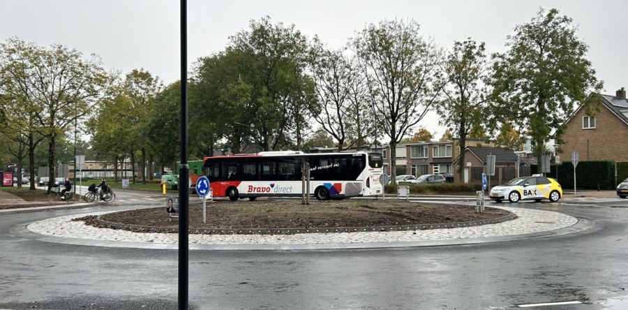Werkzaamheden aan rotonde Groenewoudlaan klaar, weg zelf nu dicht