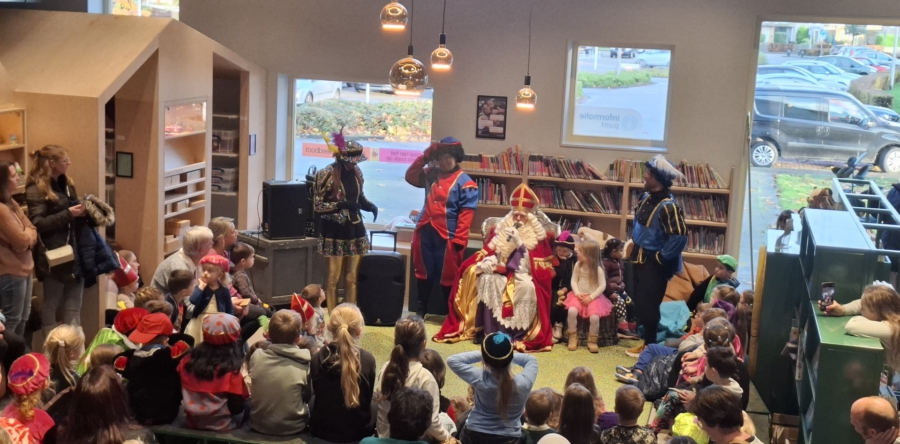 Sinterklaas op visite in Voorste Venne (Video)
