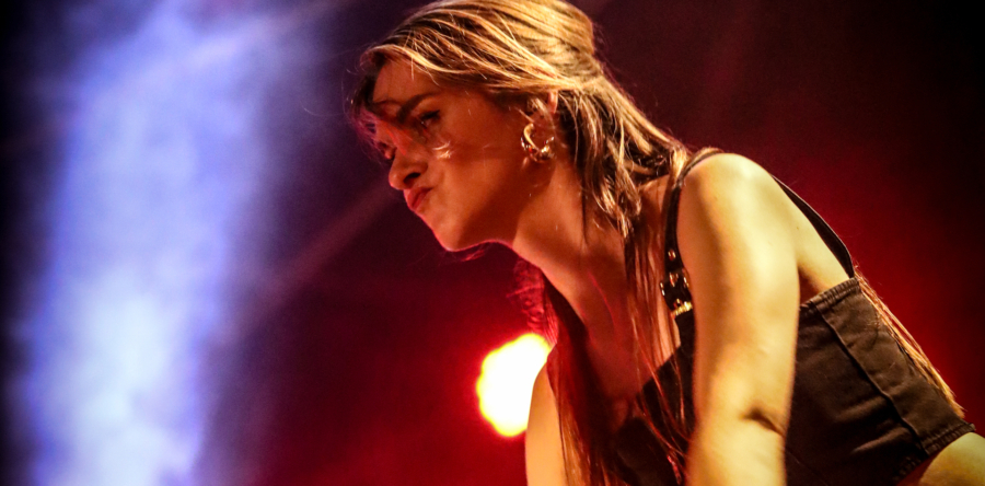 Waalwijkse Dominique naar Regio Songfestival: ‘Ik voel me vereerd’