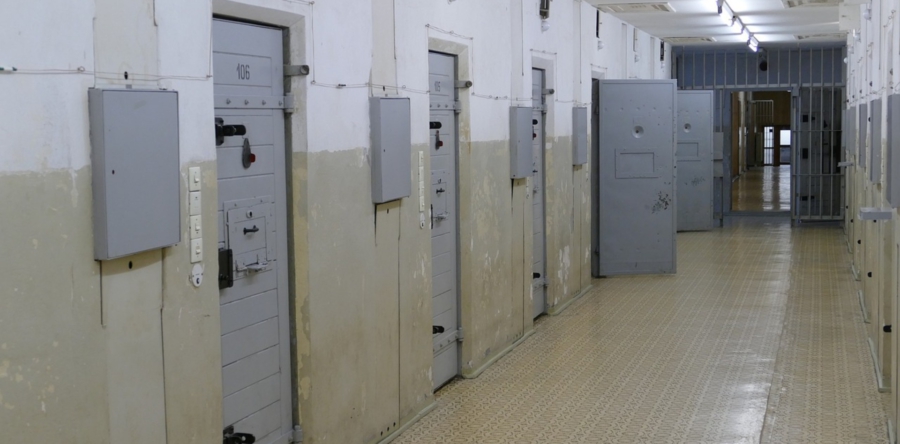 Drie personen aangehouden die nog gevangenisstraf moeten uitzitten