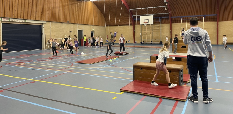 Met ‘Sport na School’ sporten kinderen spelenderwijs (Video)