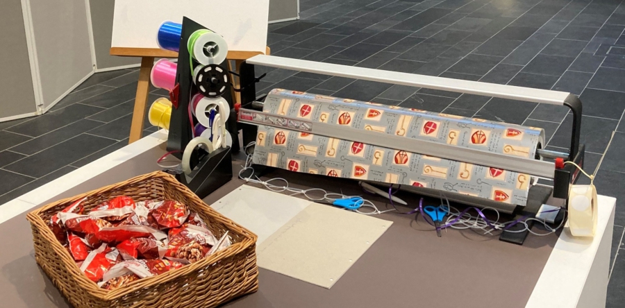 Gratis cadeau-inpaktafel in stadhuis Waalwijk