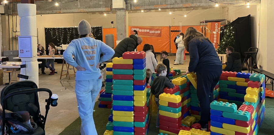 In het Petpretpark maken kinderen plezier met afval (video)