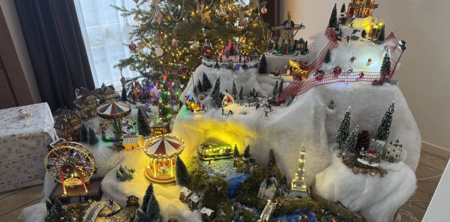 Enorm kerstdorp in de woonkamer (Video)