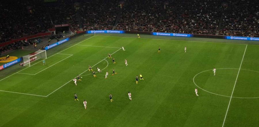 RKC Waalwijk ondanks late aansluitingstreffer onderuit in Amsterdam