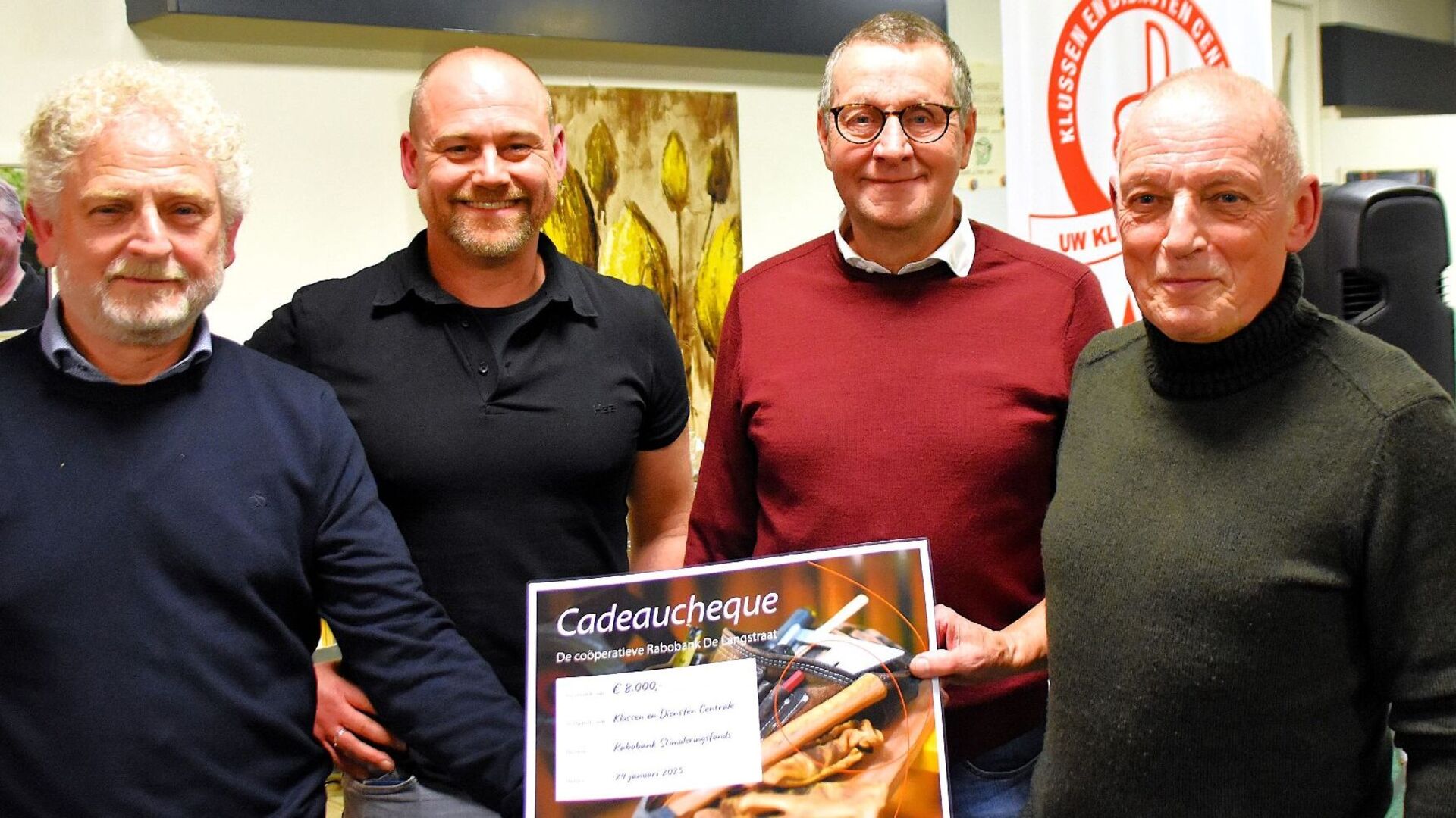 Klussen en Diensten Centrale Kaatsheuvel ontvangt cheque van Rabobank