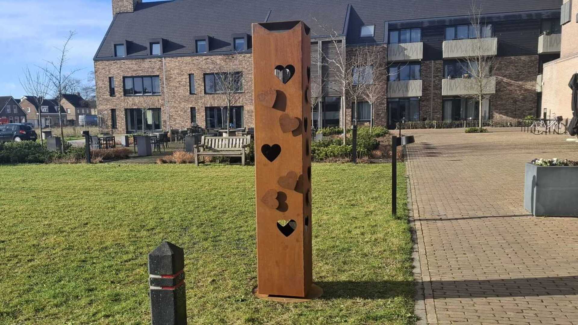 Nieuw monument herdenkt slachtoffers van V1-ramp in Kaatsheuvel