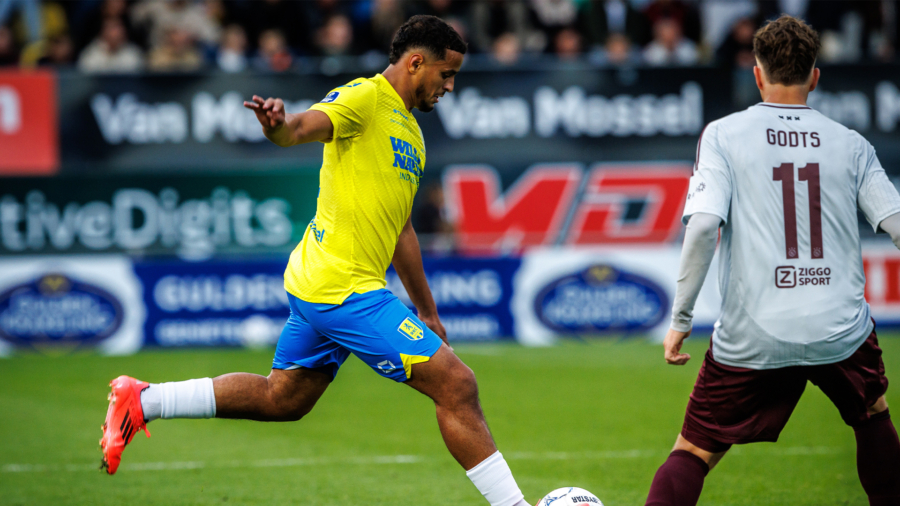 Mo Ihattaren debuteerde voor RKC tegen Ajax, eerder dit seizoen