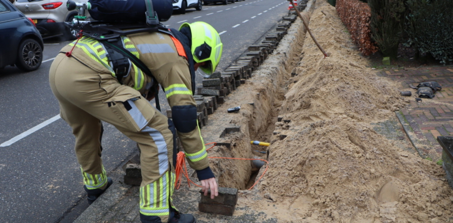 Gasleiding kapot tijdens aanleggen glasvezelkabel Loon op Zand