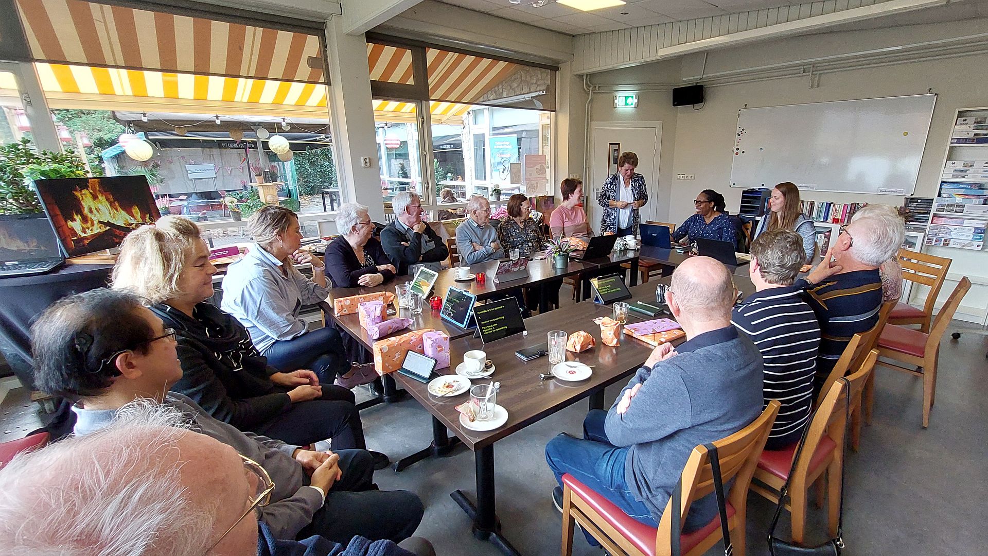 (H)oorcafé in Waalwijk op donderdag op 8 mei