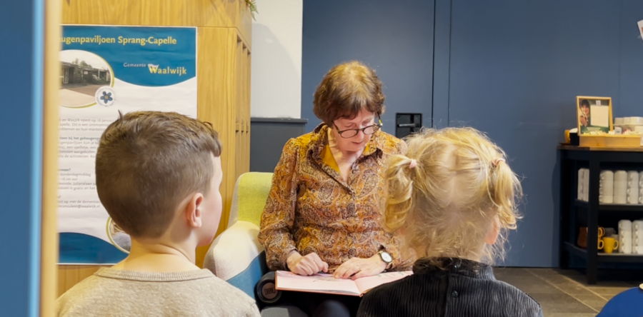 Nationale Voorleesdagen in bibliotheek Sprang-Capelle (Video)