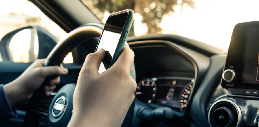 Langstraatse inwoners veel geld kwijt aan boete voor handheld bellen