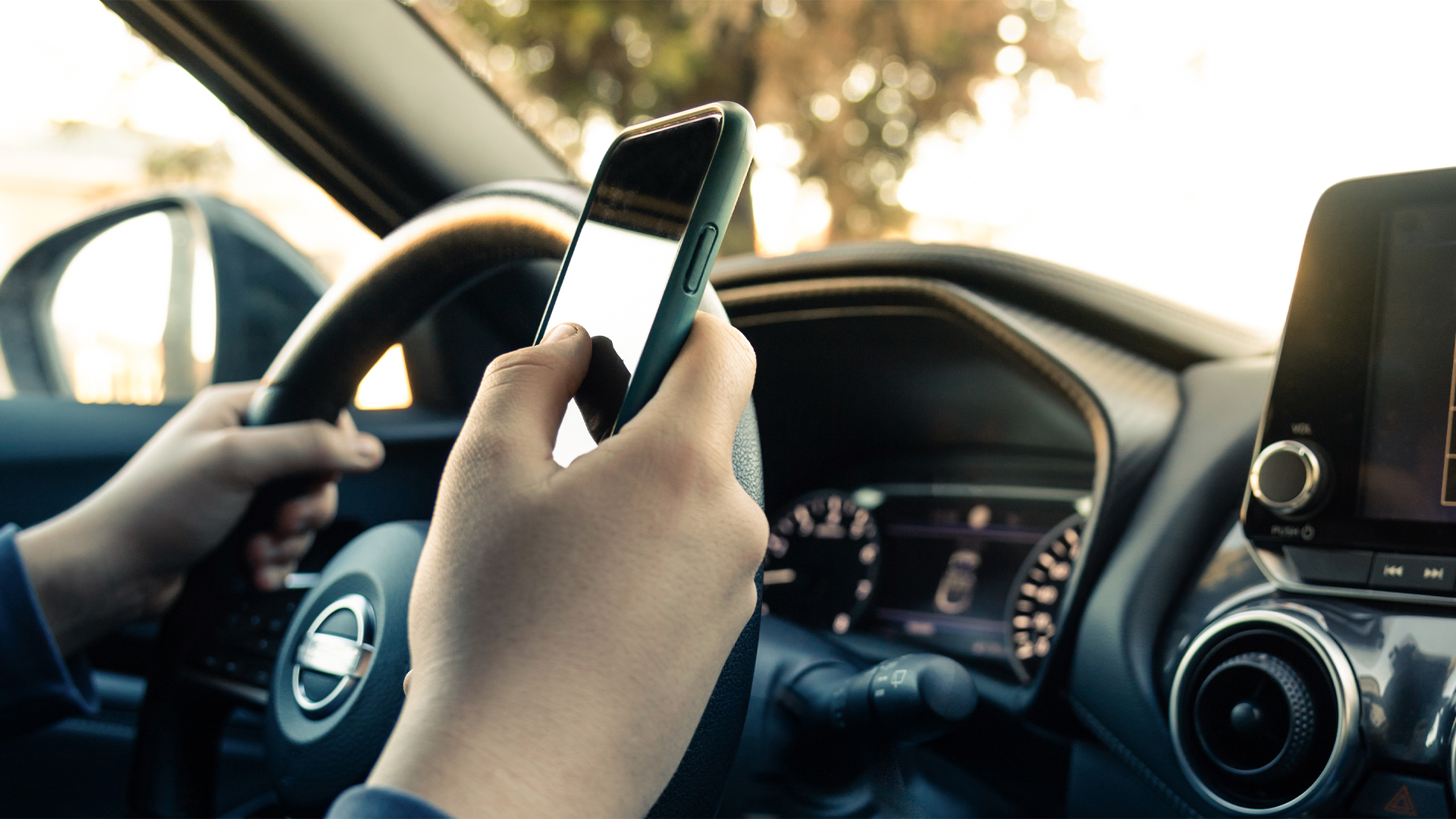 Langstraatse inwoners veel geld kwijt aan boete voor handheld bellen