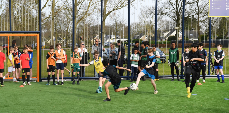 Voetbal, voetbal en nog eens voetbal: FC Straat Waalwijk groot succes