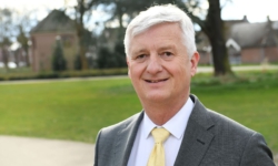 Wethouder Anthon Timm krijgt één jaar vrijstelling woonplaatsbeginsel