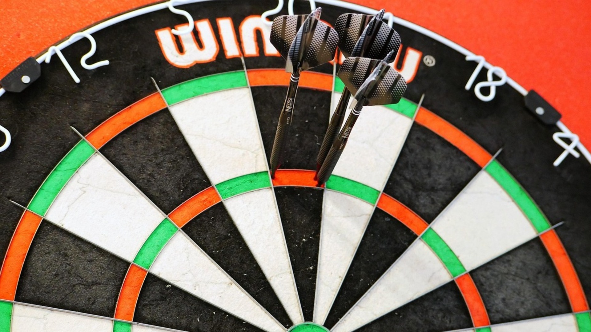Vlijmenaar Michael van Gerwen wint na zeven maanden weer een toernooi
