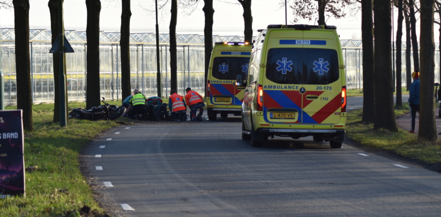Motorrijder hard in botsing met boom in Dongen