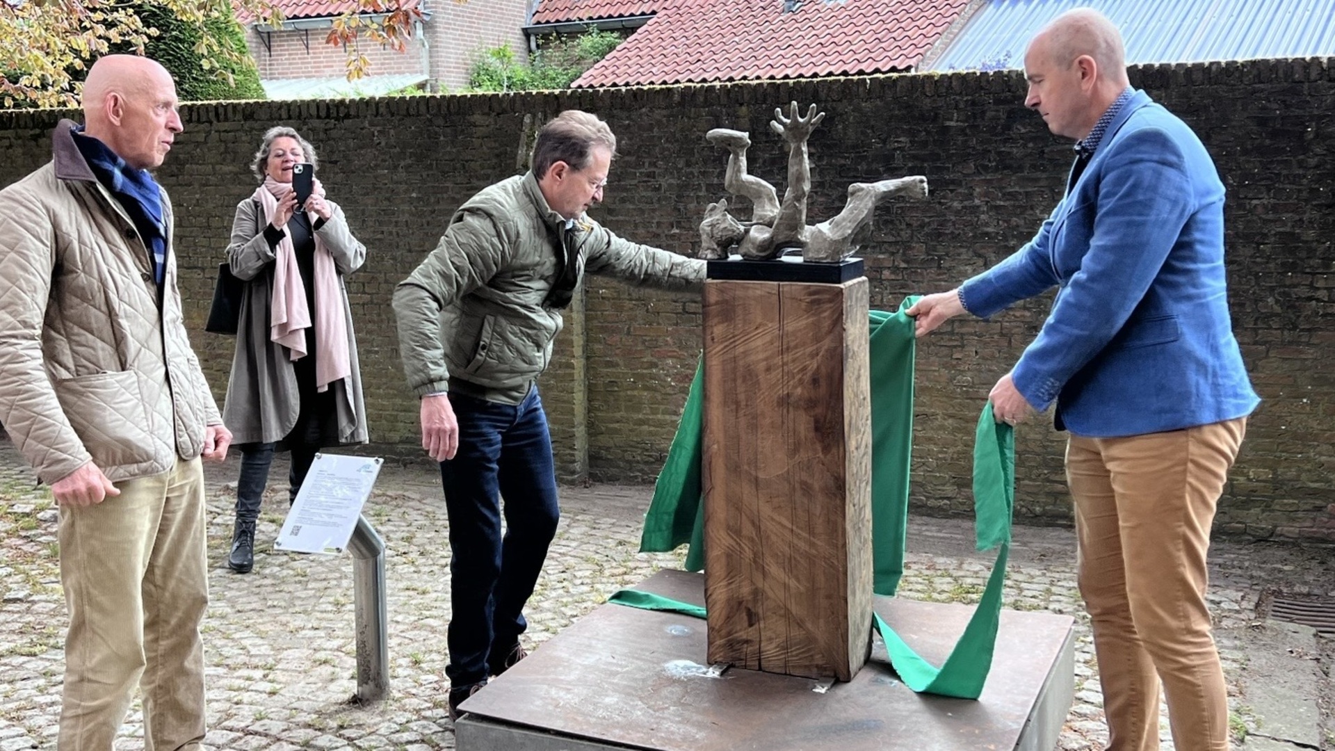 Nieuw kunstwerk sokkelproject in Heusden onthuld