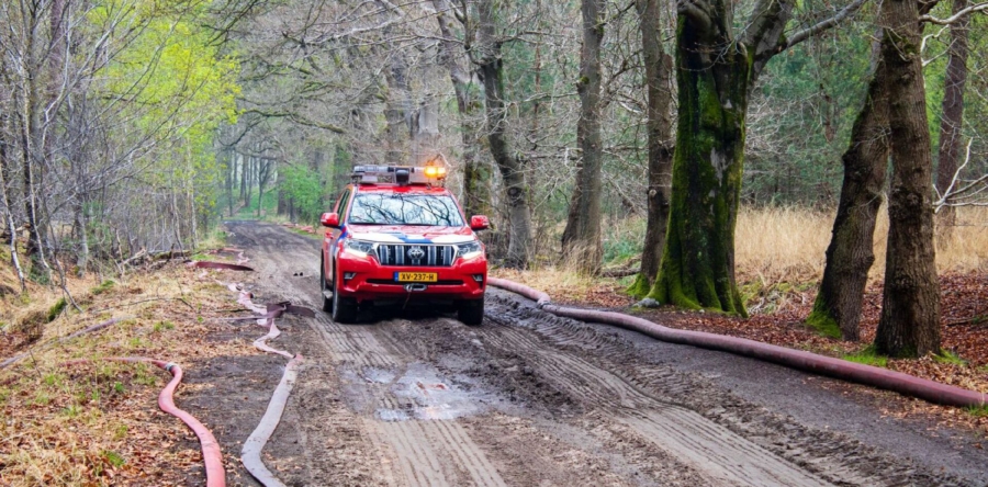 Politie zoekt getuigen van bosbrand aan de Kanaalweg in Drunen