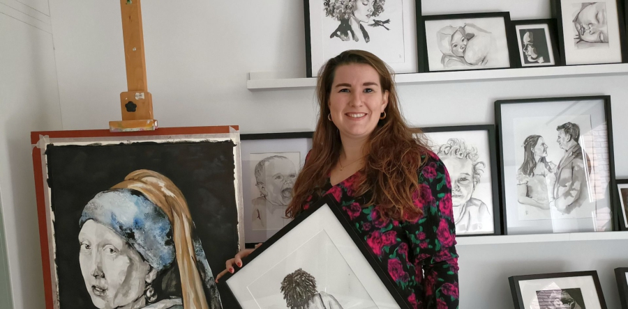 Expositie portretten van Laura Boudesteijn in Parkpaviljoen