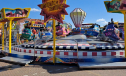Man zwaait met mes op Waalwijkse kermis, politie rukt massaal uit