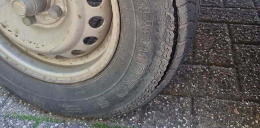 Aanhangers in slechte staat bij politiecontrole op N261